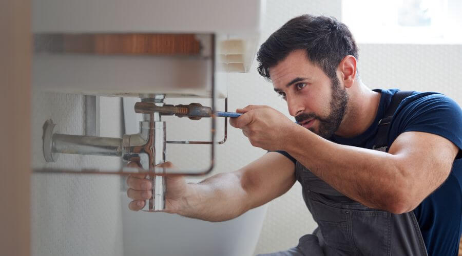 Water heater installation in Bowling Green, IN